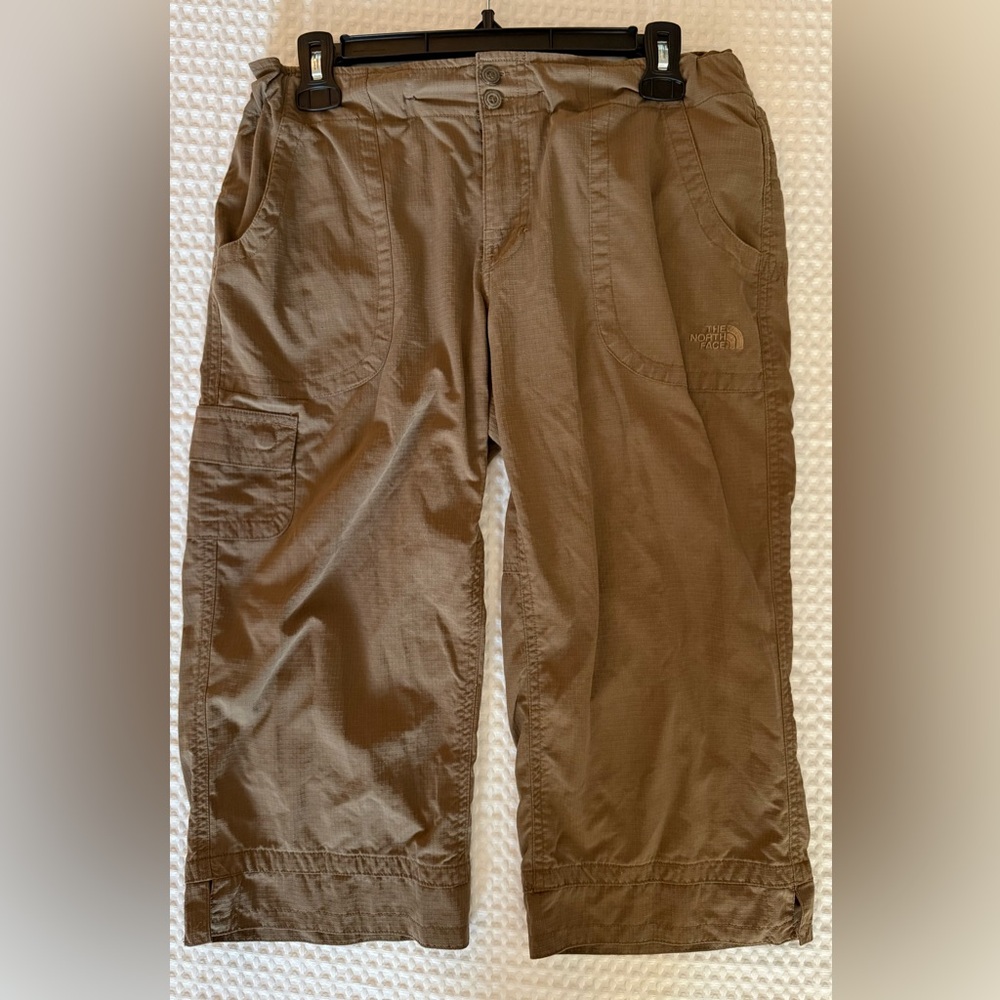 The North Face Equator Ripstop Capri Pants Brown UPF30 SZ 8 Hiking Outdoors